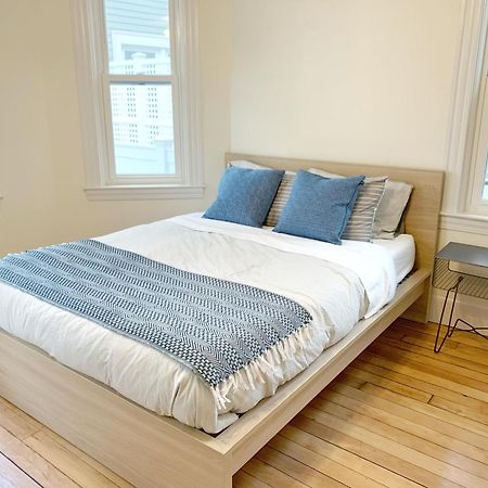 Best Location At Harvard University! 4 Bedroom Apartment! Two Units Available! Cambridge Extérieur photo